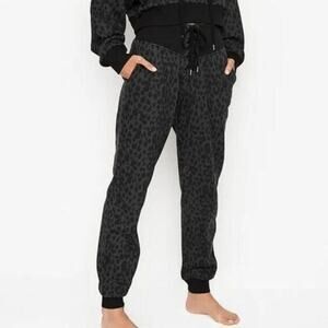 Victoria Secret Cheeta print high rise lace up jogger sweatpants size small